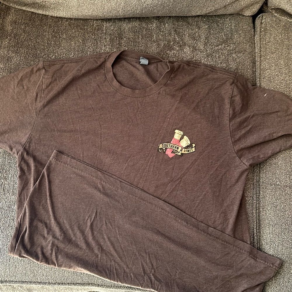 Nice t-shirt with no holes no stains-